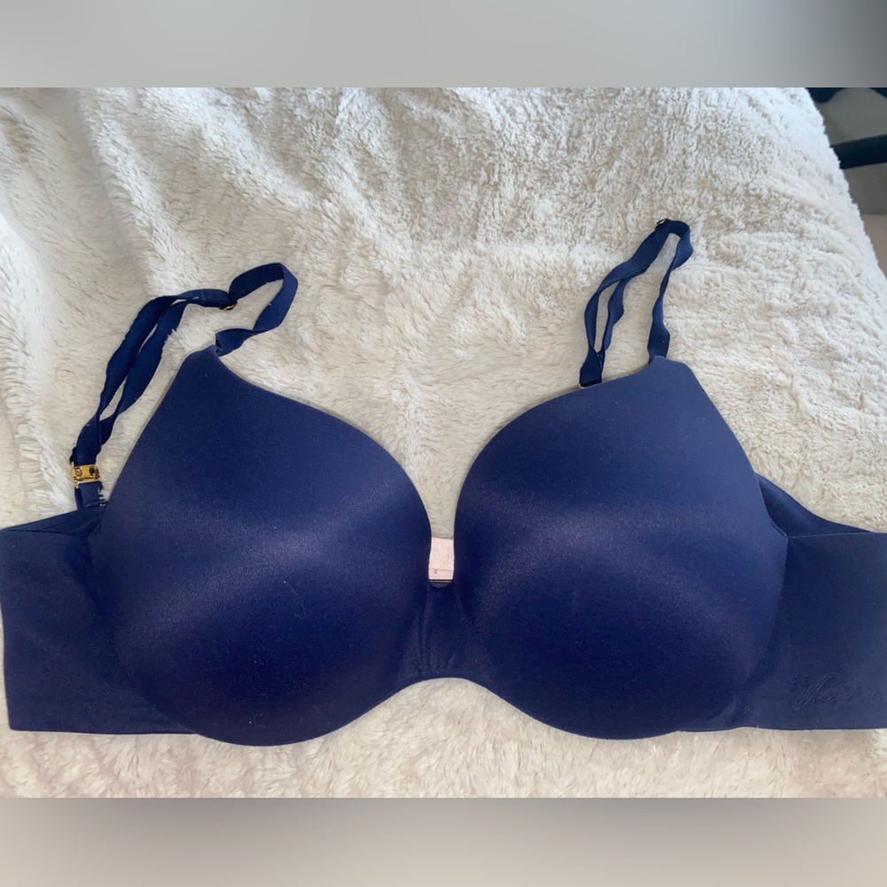 navy blue Victoria's Secret push-up bra 💙
